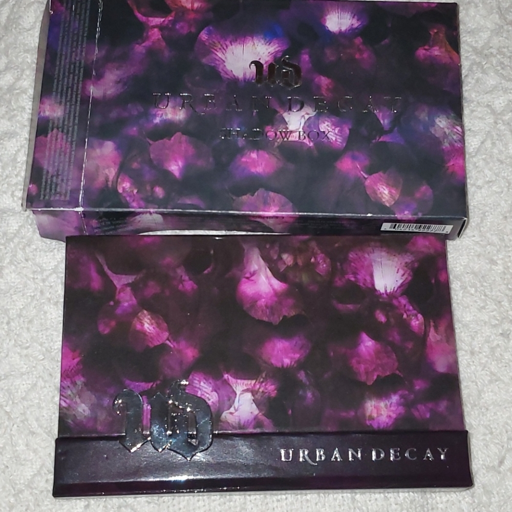 Urban Decay Shadow Box - Picture 2 of 3